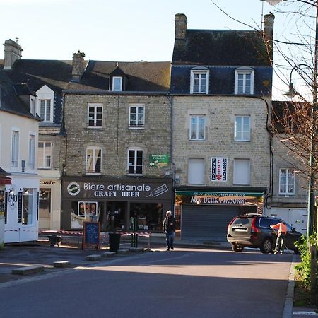 Gite De La Place De L'Eglise แซ็ง-แม-เอกลิซ ภายนอก รูปภาพ